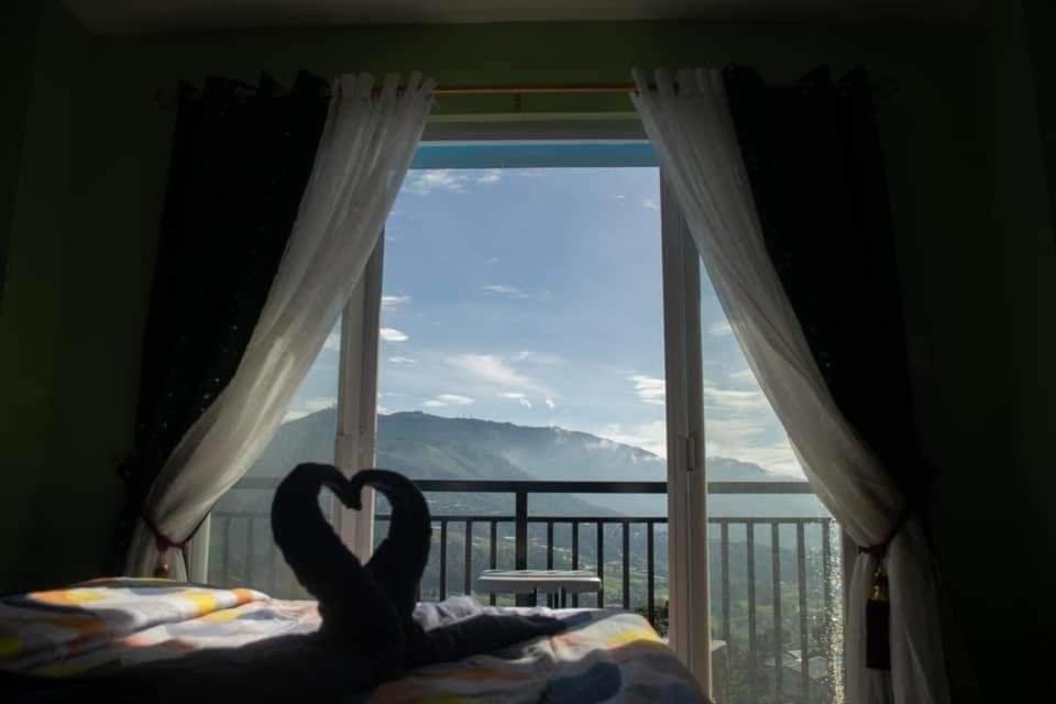 Mountain And Sunsetview Baguio Residences Baguio City Chambre photo
